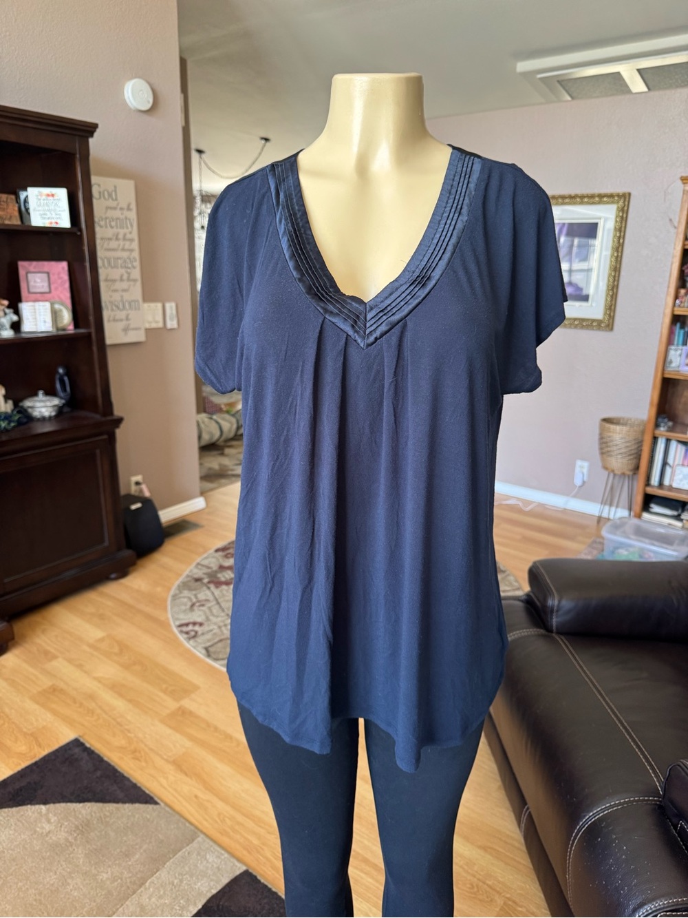Midnight by Carole Hochman pintuck V-neck short sleeve blouse-size XL